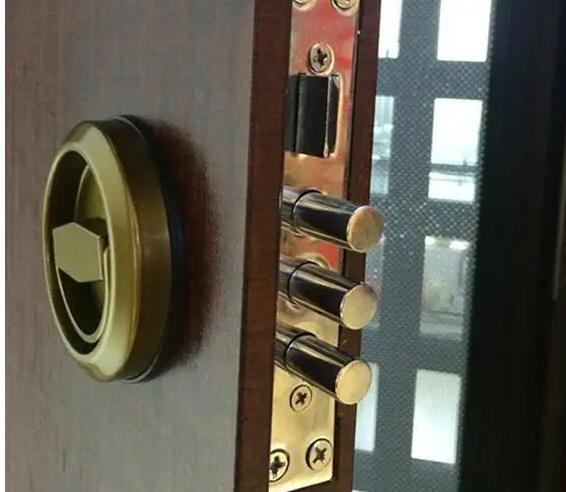 哪里有换锁芯的 哪里有换锁芯的